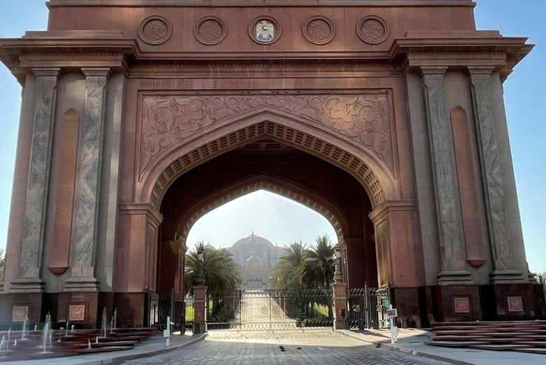 Entrada al Emirates Palace Mandarin Oriental