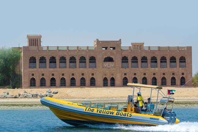 Travessia de lancha por Abu Dhabi