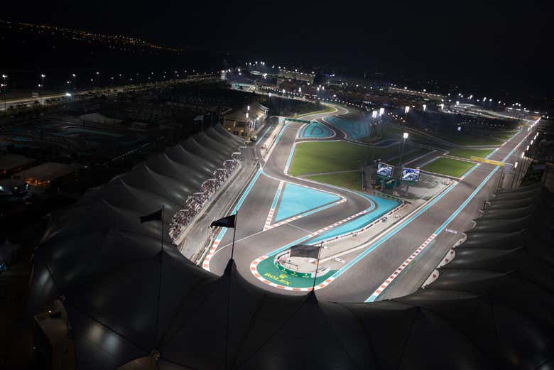 Yas Marina también alberga carreras nocturnas