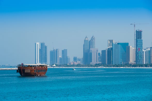 Paseo en barco por Abu Dhabi
