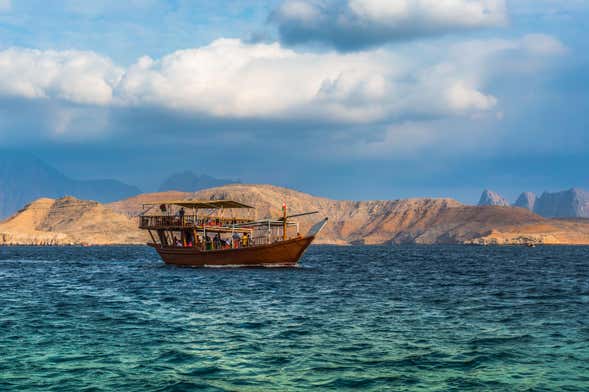 Cruzeiro pelos fiordes de Musandam