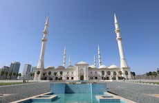 Excursión privada a la Mezquita Sheikh Zayed, Fujairah y Khor Fakkan