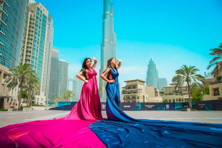 Dos amigas en la sesión fotográfica en Dubái