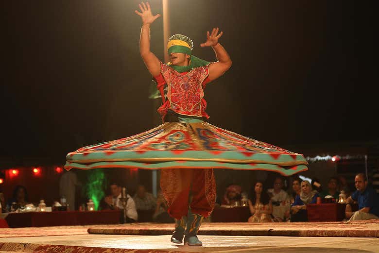 Espetáculo de dança tanoura