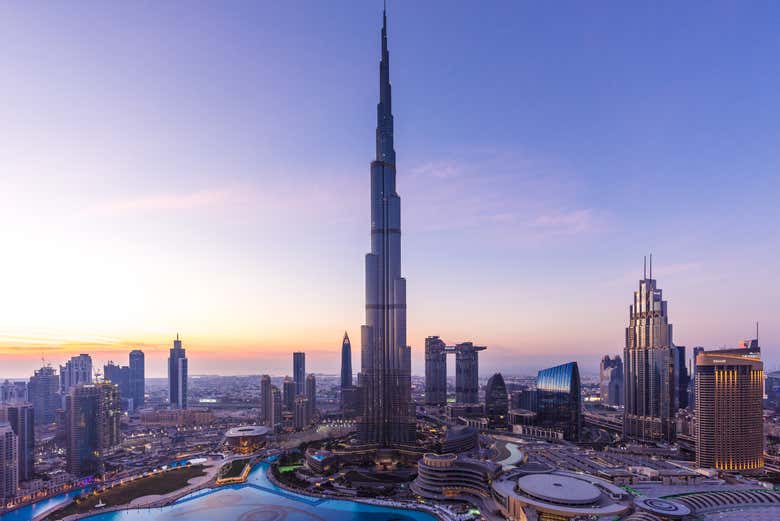 Il Burj Khalifa all'alba