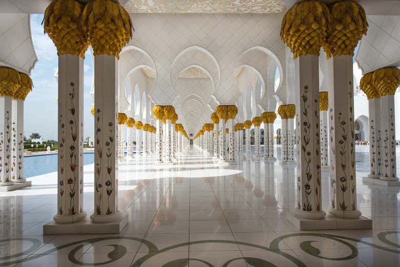 Columnas de la Gran Mezquita Sheikh Zayed