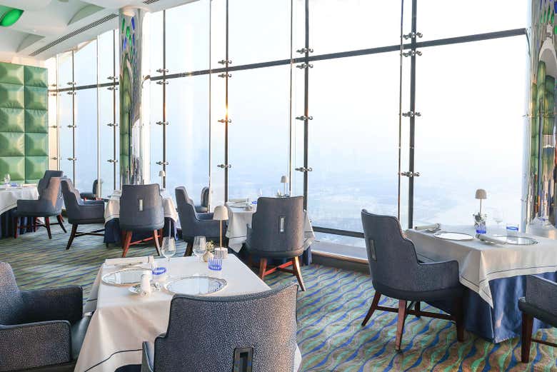 Tables du restaurant Al Muntaha