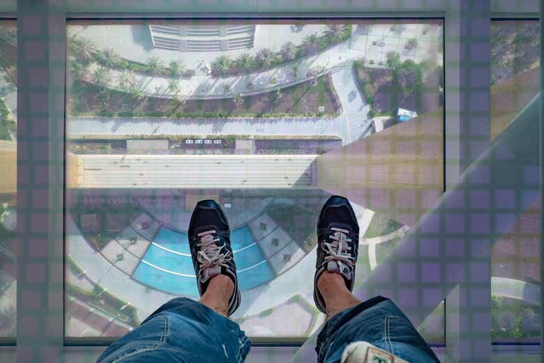 Cristaleras panorámicas del Dubai Frame