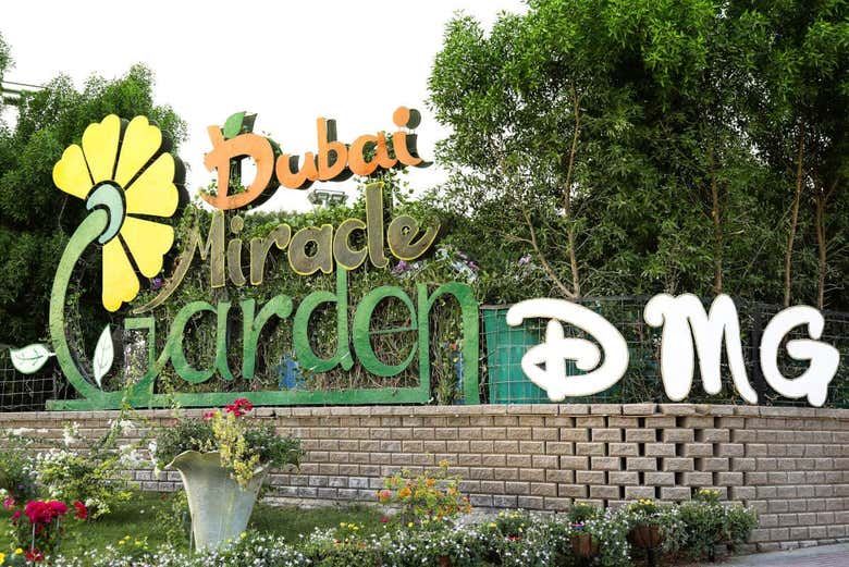 Entrada principal del Jardín del Milagro