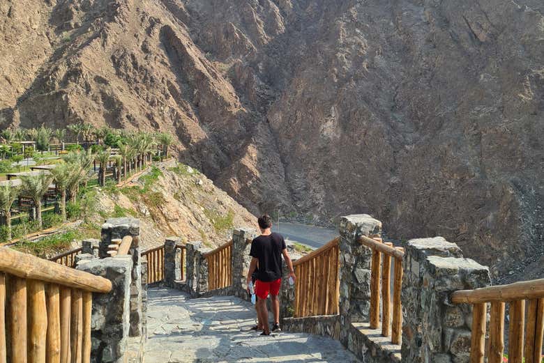 Recorriendo los alrededores de la presa