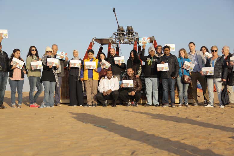 Group photo with the certificates