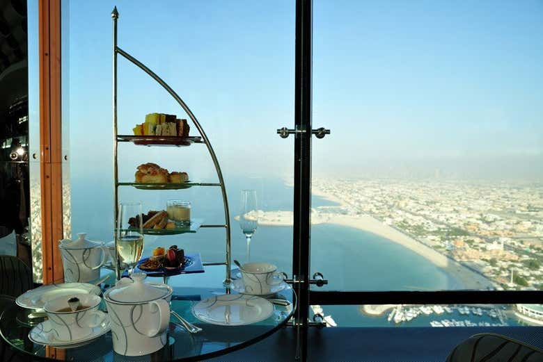 Disfrutando del Afternoon Tea