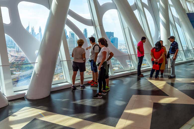 Visitando el mirador del Dubai Frame