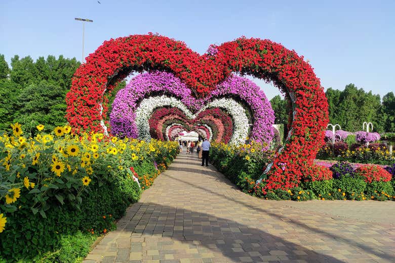 Todo está decorado con flores, lo que os impresionará.