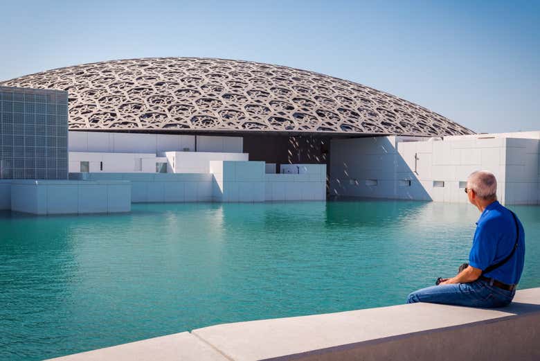 O museu do Louvre de Abu Dhabi