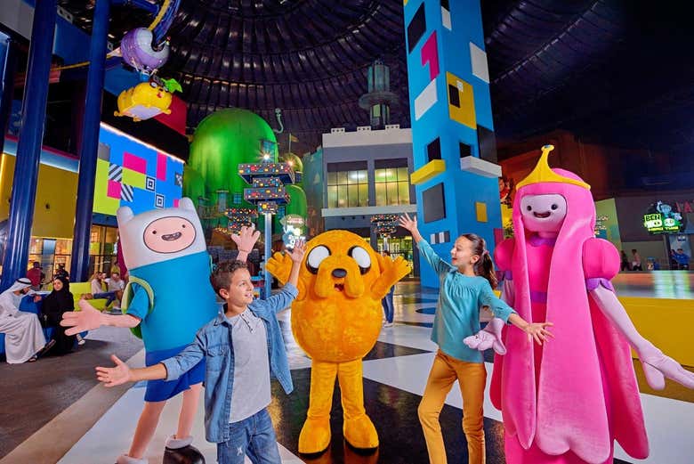 Meeting characters at IMG Worlds of Adventure