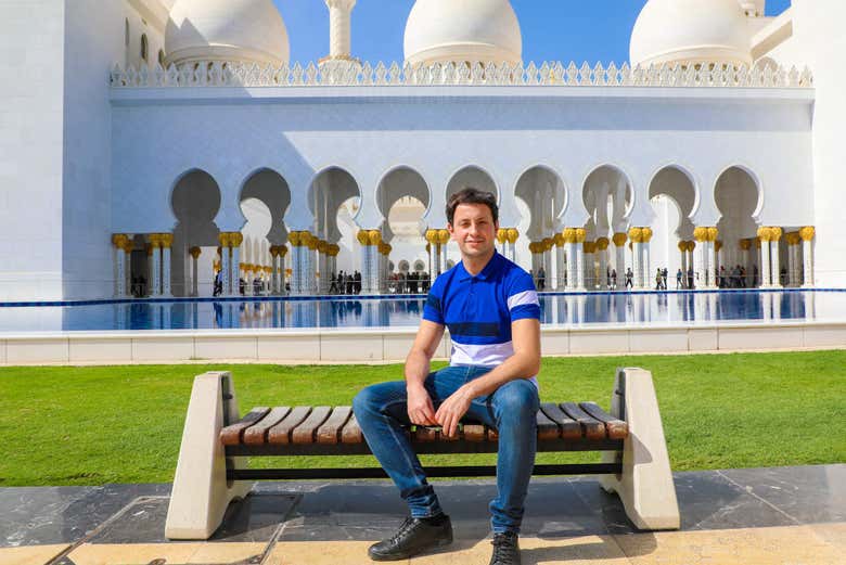 Visitando la mezquita Sheikh Zayed de Abu Dhabi