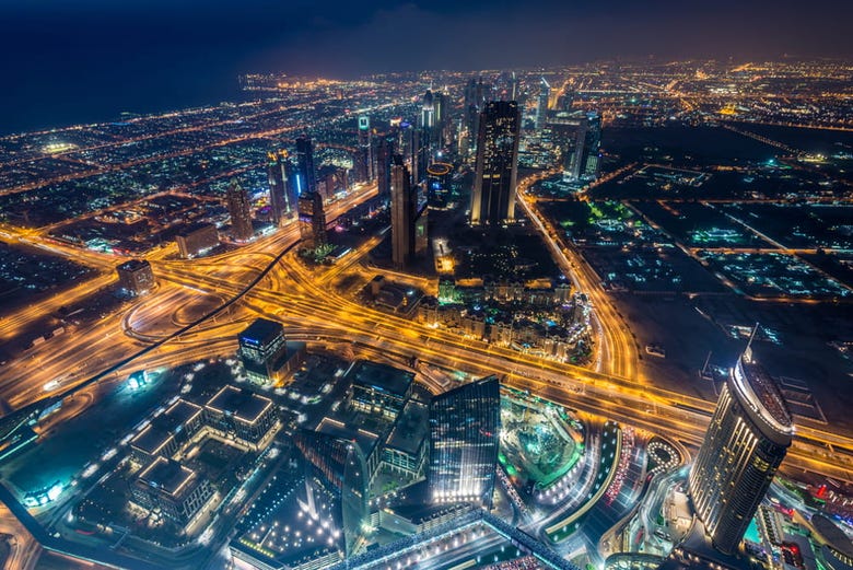 Dubai ao anoitecer vista do alto