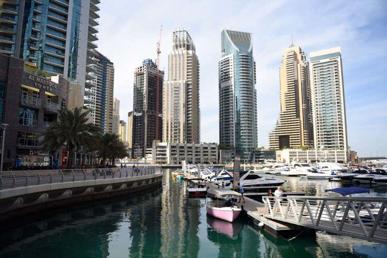 Vue sur Dubaï et ses gratte-ciels