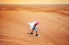 Sandboarding en el desierto de Dubái