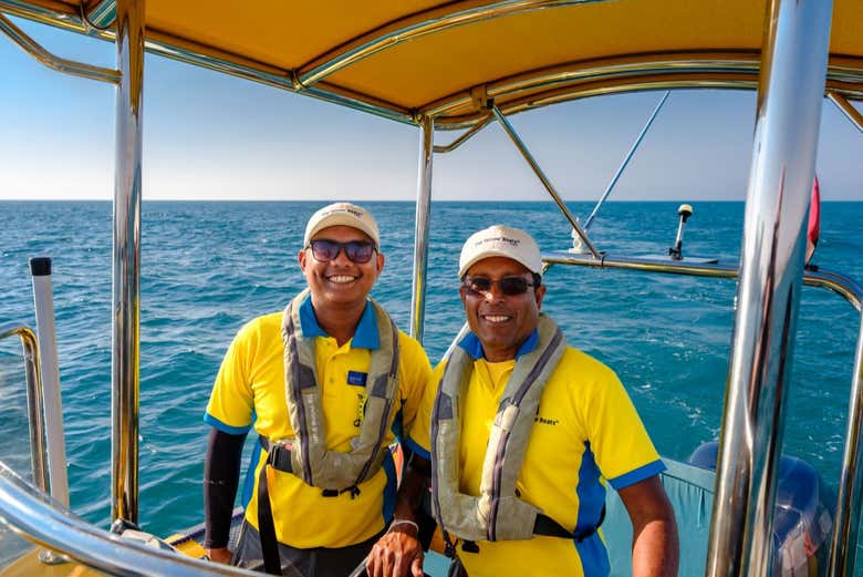 Los sonrientes capitanes del barco