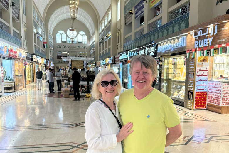 Visitando el Mercado Central o zoco Azul