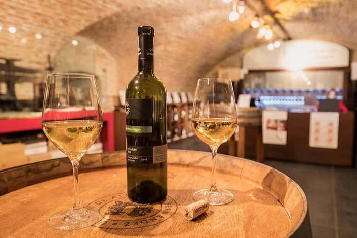 Una bottiglia di vino slovacco