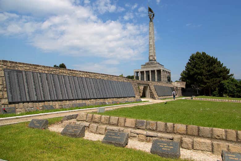 Monumento Slavin