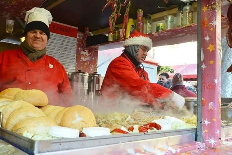 Típicos puestos de Navidad en Bratislava