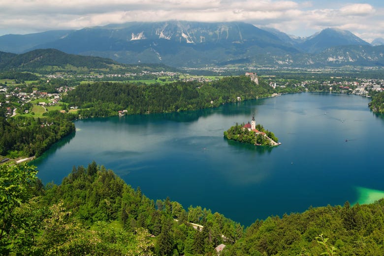 Panoramic views of picturesque Lake Bled