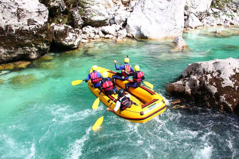 Naviguez sur la rivière Isonzo