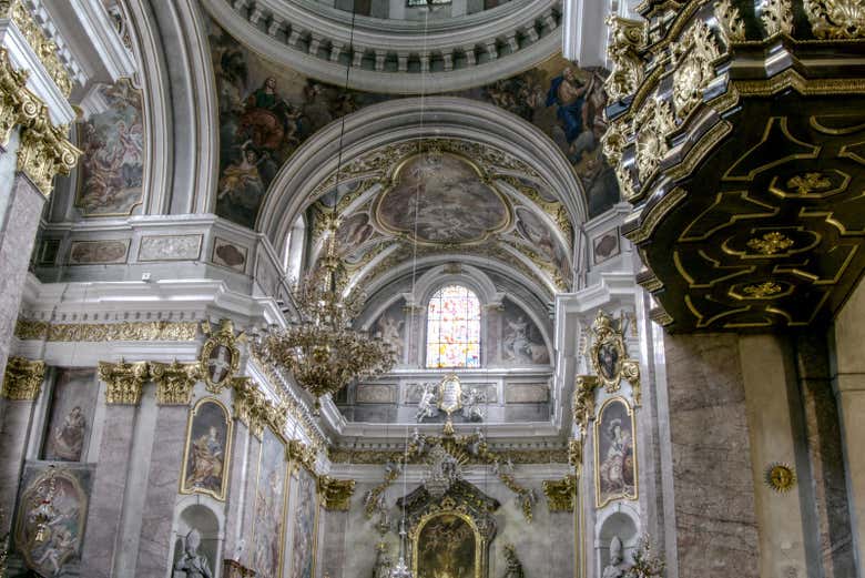 Interior da catedral de Liubliana