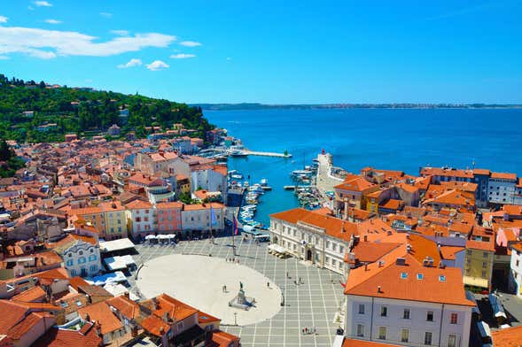 Excursão a Piran, castelo de Predjama e grutas de Škocjan