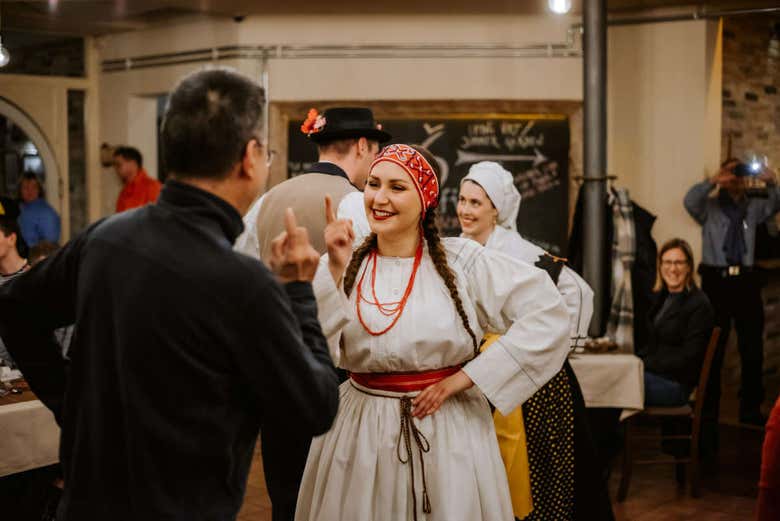 Aprendiendo a bailar la polka