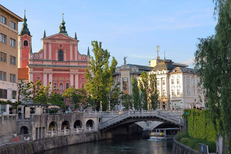 Vista para a catedral de São Nicolau