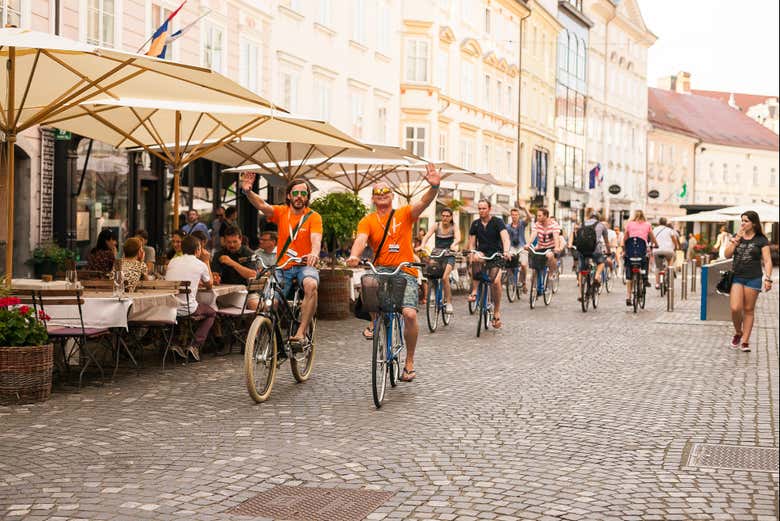 Cycling around the city