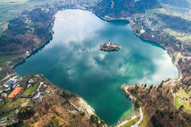 Vista aérea del lago