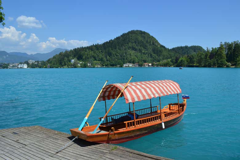 Barca sul lago Bled