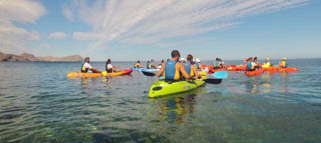 Kayak en el Cabo de Gata