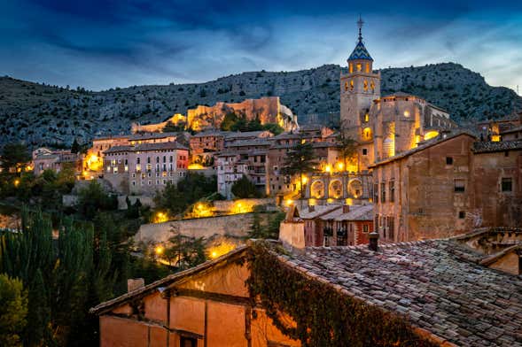 Tour nocturno por Albarracín con observación de estrellas