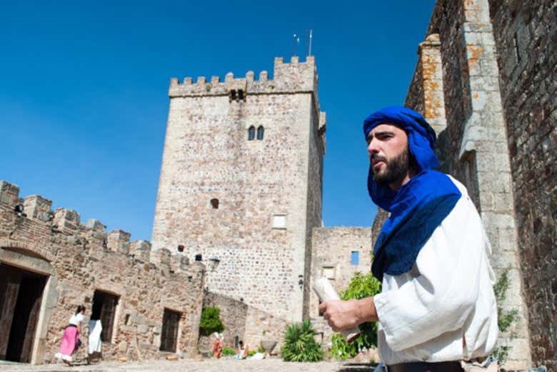 Patio de armas del Castillo de Luna