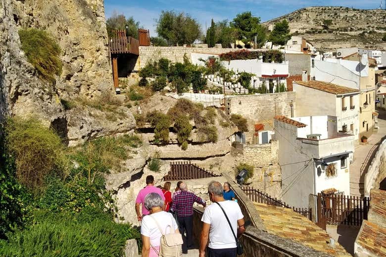 Realizando el tour privado por Alcalá del Júcar