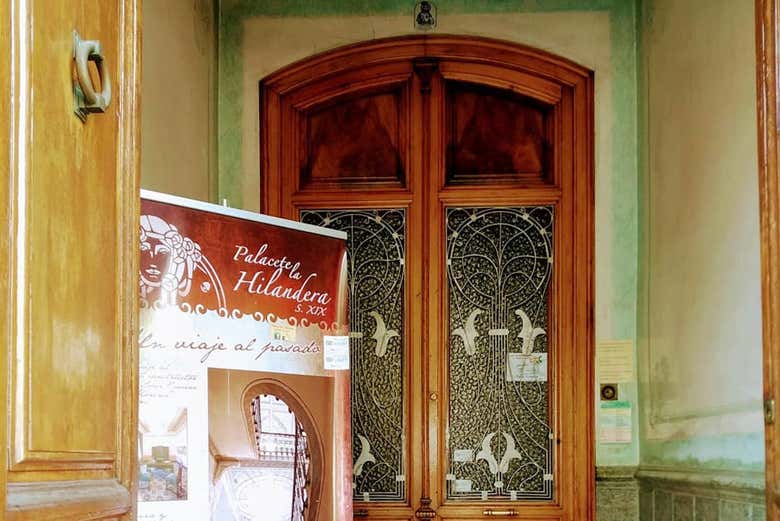 Entrada do Palacete de la Hilandera