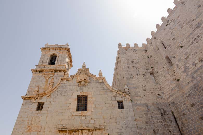 Pass by the Santa Maria de Peñíscola Church