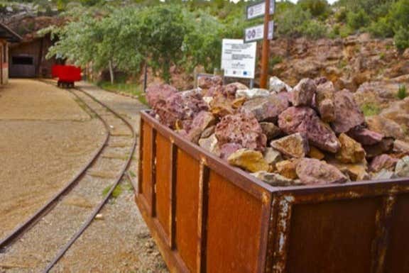 Discover the world of mineral mining