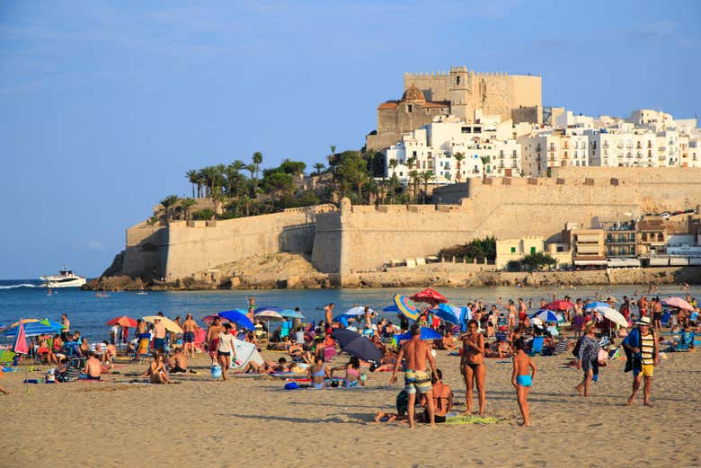 Kick back and relax at Peñíscola's lovely beaches
