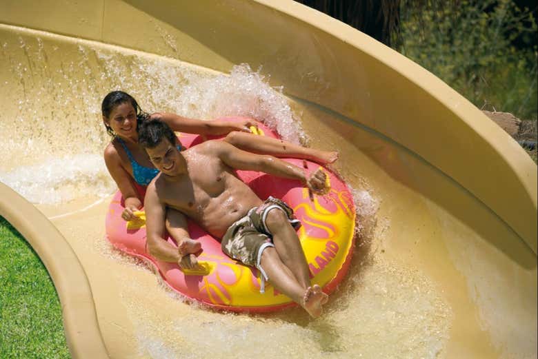 Navegando nos tobogãs do Aqualand