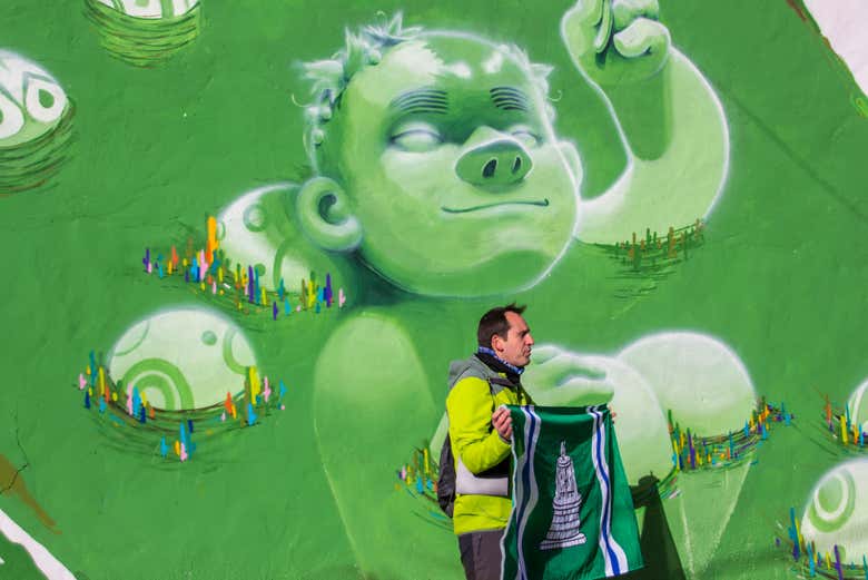 Conociendo la historia de los murales de Alfamén