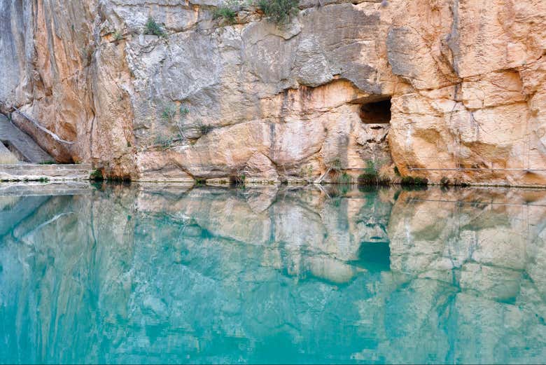 Eaux cristallines du fleuve Turia