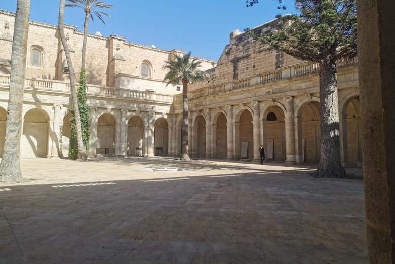 Claustro da catedral da Encarnación